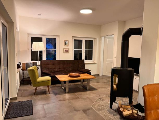 Das Wohnzimmer mit Kaminofen